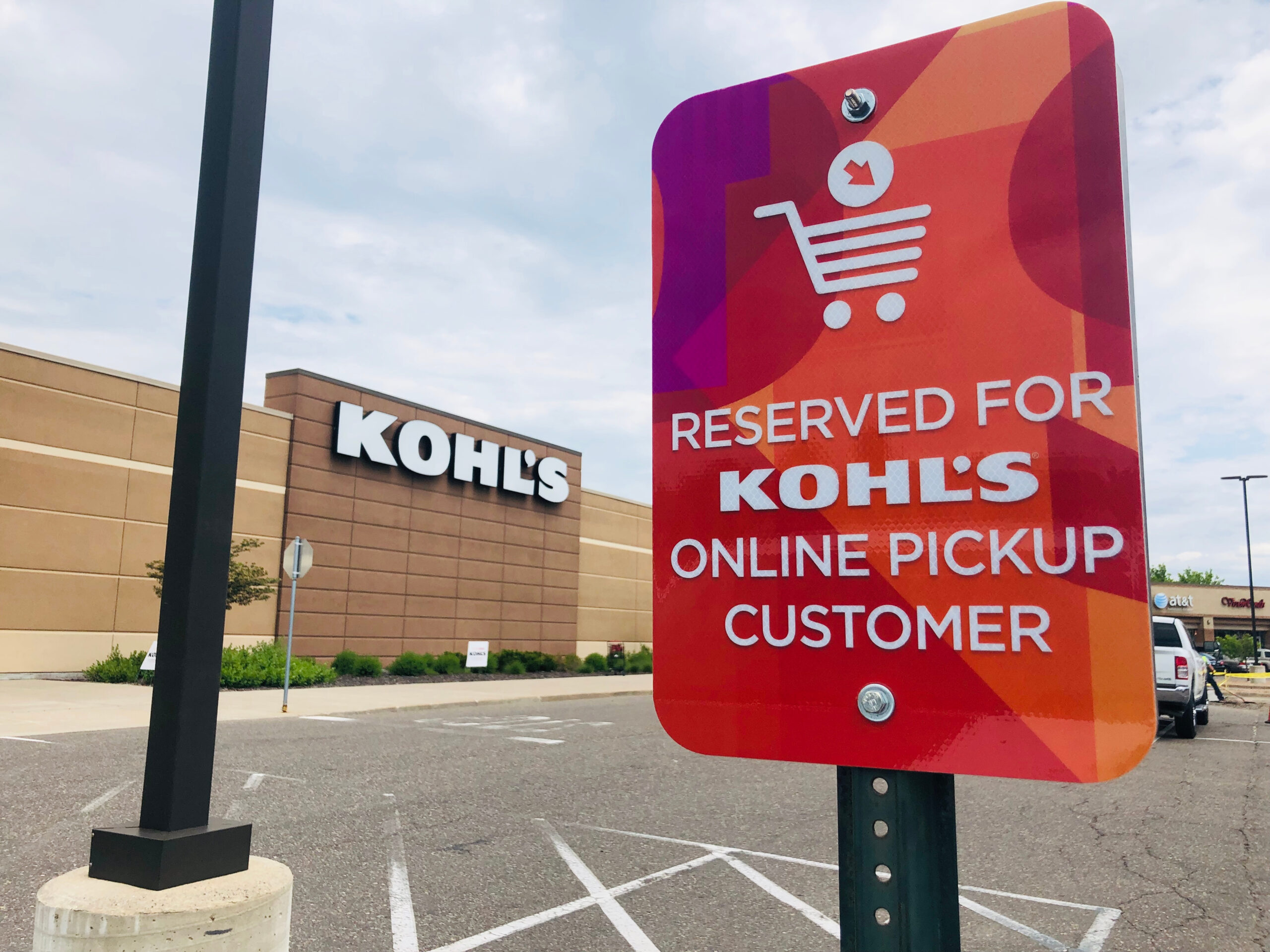 Kohl's Puts Its Media Account Up for Review