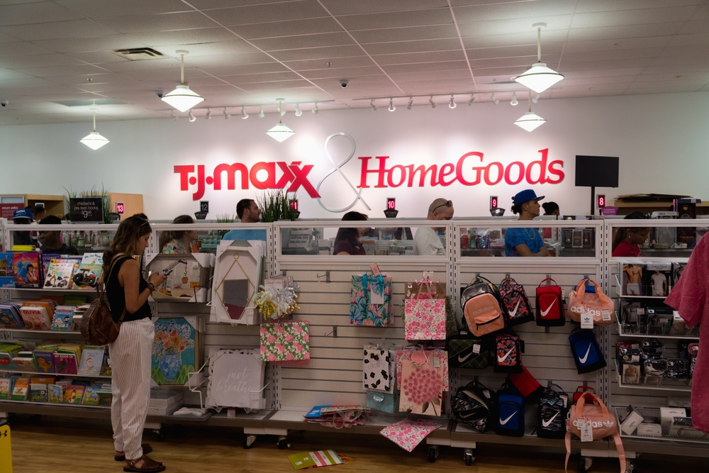 Despite giving ecommerce a go, HomeGoods found out that off-price retailing is not well suited for its online sales.