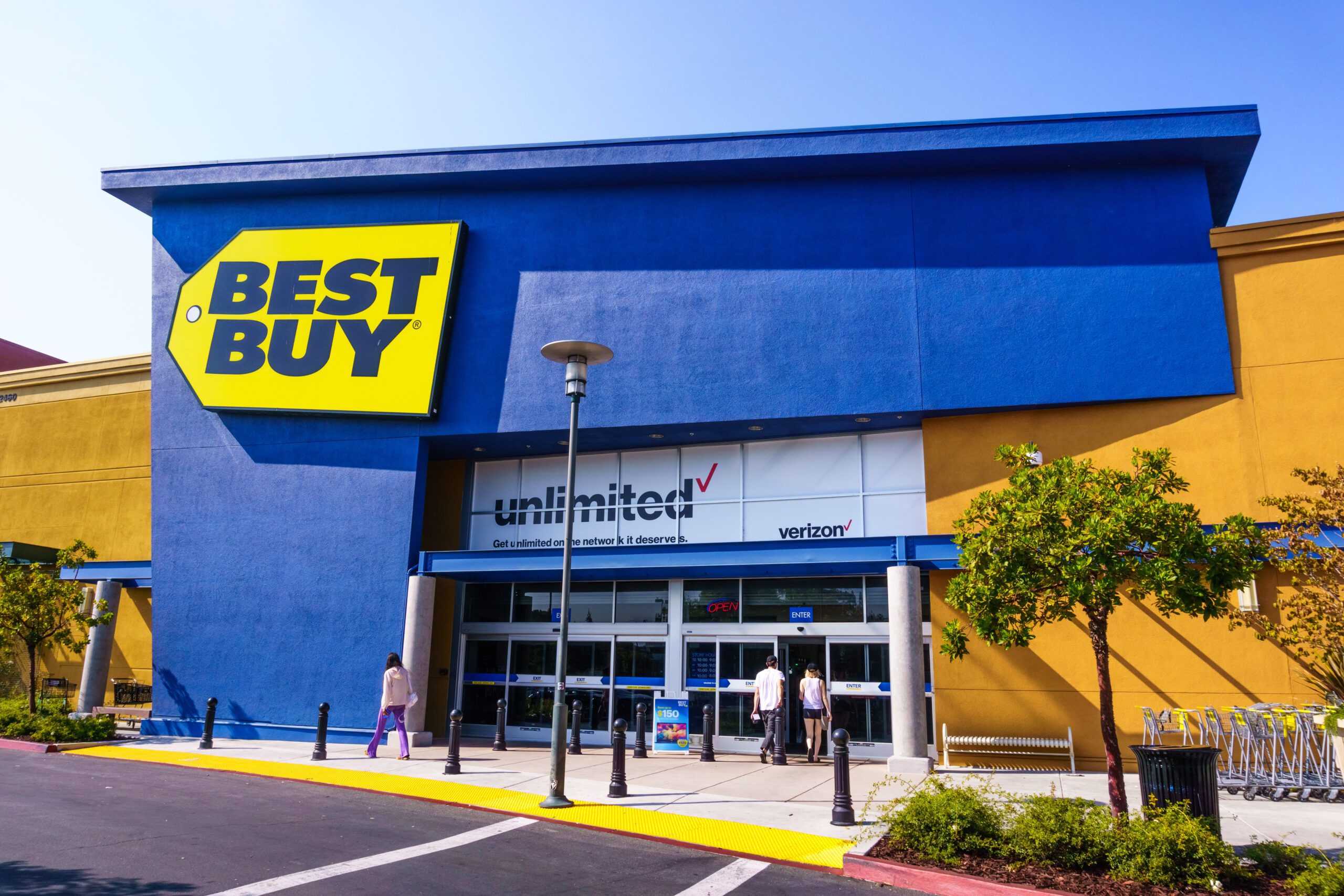 Best Buy returns to marketplace game with new launch in summer